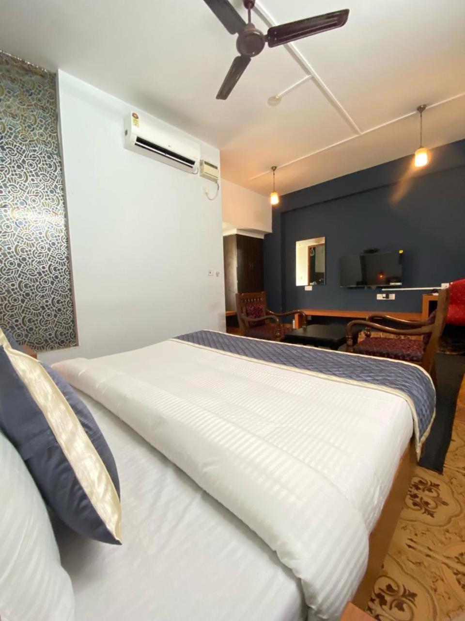 Montecarlo Hotel Mahabalipuram Eksteriør bilde