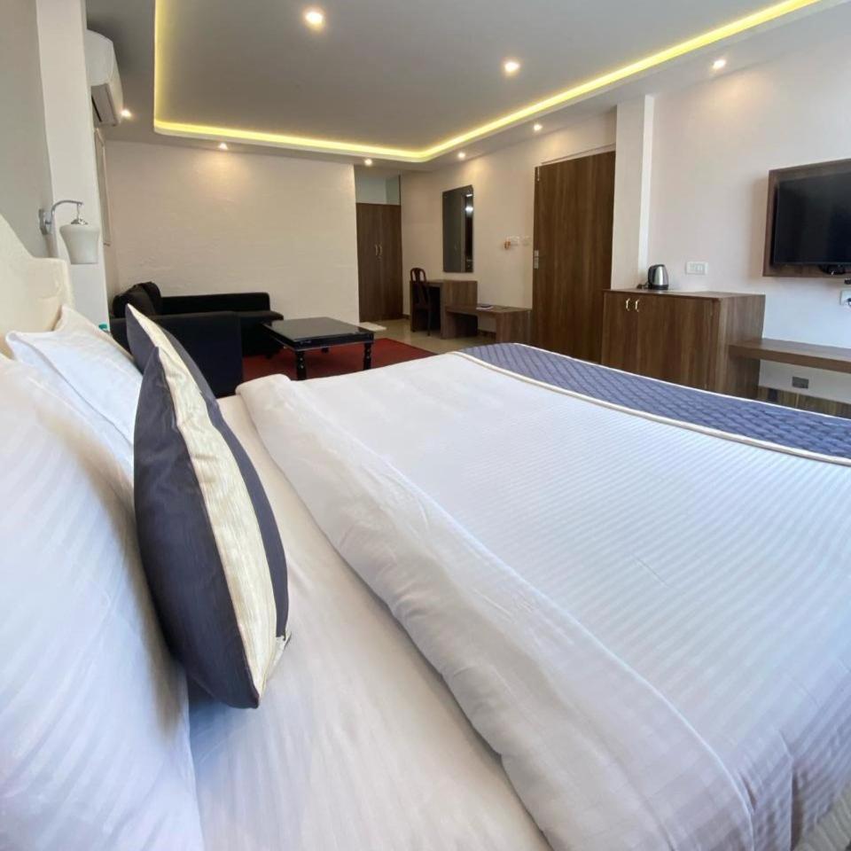 Montecarlo Hotel Mahabalipuram Eksteriør bilde
