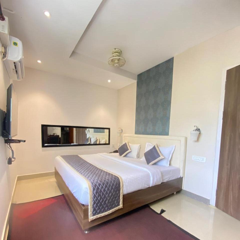 Montecarlo Hotel Mahabalipuram Eksteriør bilde